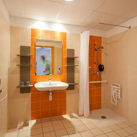 Domaine La Chataigneraie 4* Maurs